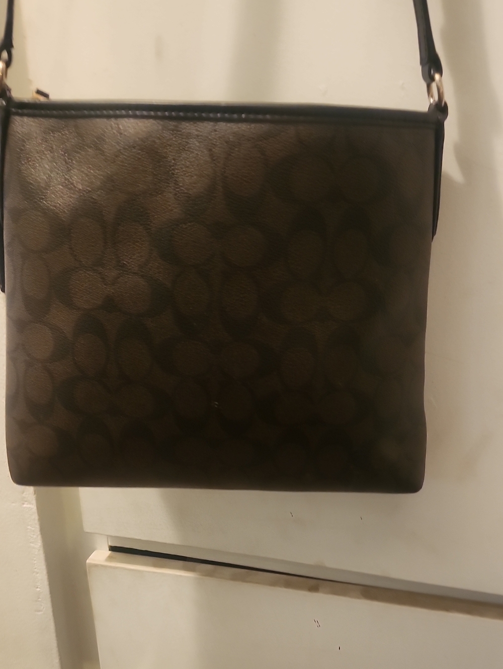 Coach Signature Messenger Bag in Brown and Black Straps Are Perfect . Zipper Gli - Picture 5 of 11